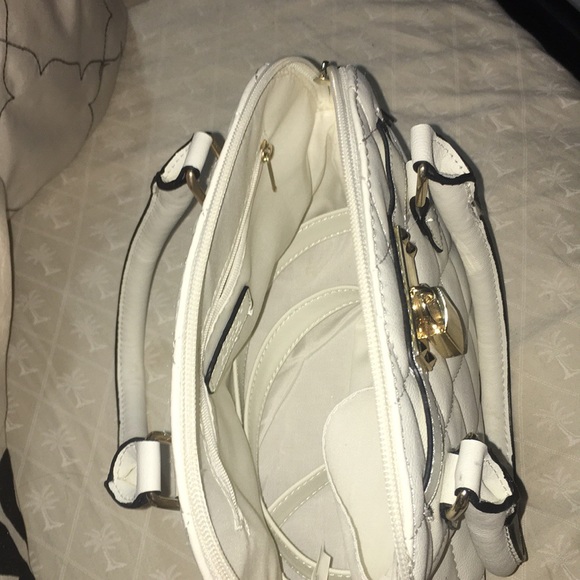 Purse - Picture 3 of 6